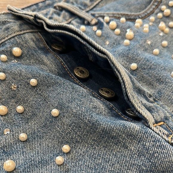 GRLFRND Blue Denim Skirt with Pearl Embellishments Size 26 - Picture 5 of 8